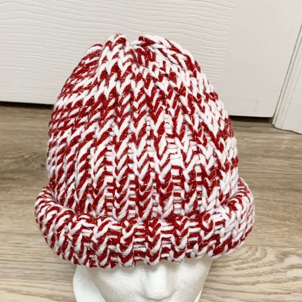 Hand Knit Beanie Hat Homemade Adult OSFM NEW